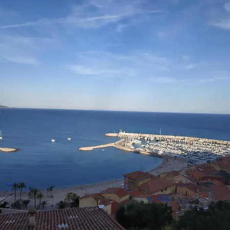 Appartement Joli Vue Mer, Vieille Menton
